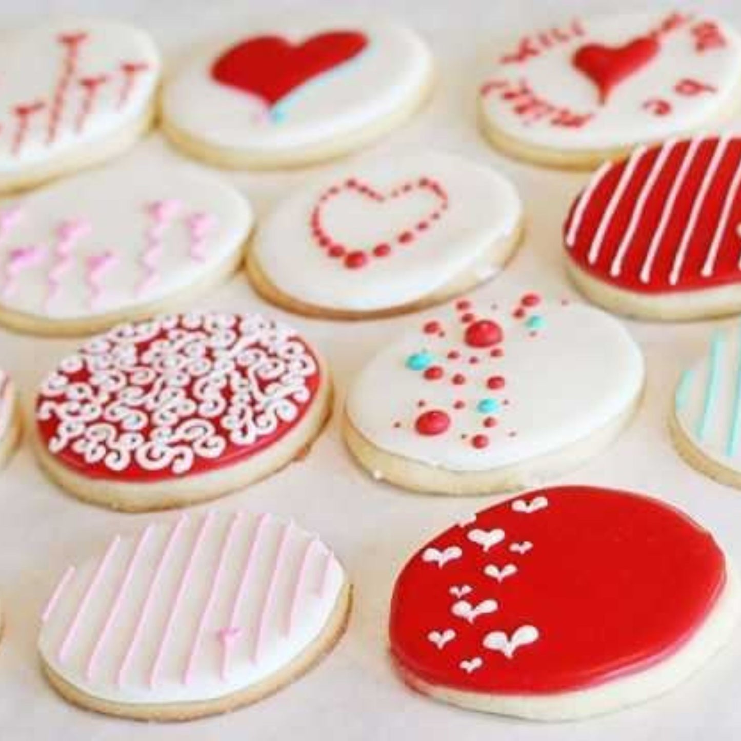 Cookie Decorating Kit - Sugar Cookies with Icing & Sprinkles (6-count)