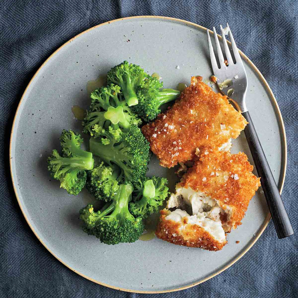 BREADED FISH FILLETS WITH BROCCOLI + CRISPY POTATOES (5 Servings)